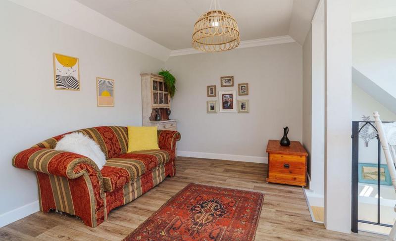 7 Bedroom Property for Sale in Fish Hoek Western Cape